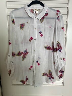 fig and flower White Button-Down Shirt with Pink & Blue Floral Embroidery